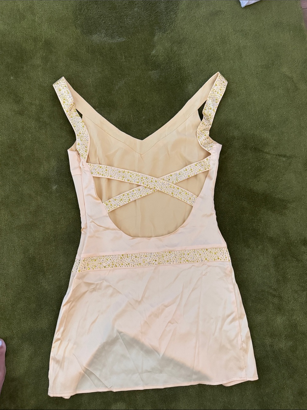 Sabrina carpenter yellow rhinestone dress - Picture 5 of 5